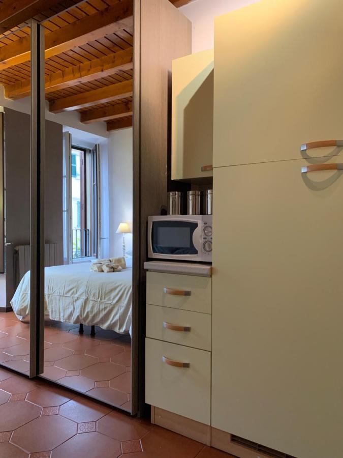 Studio Apartment Una Finestra Su Como Eksteriør bilde